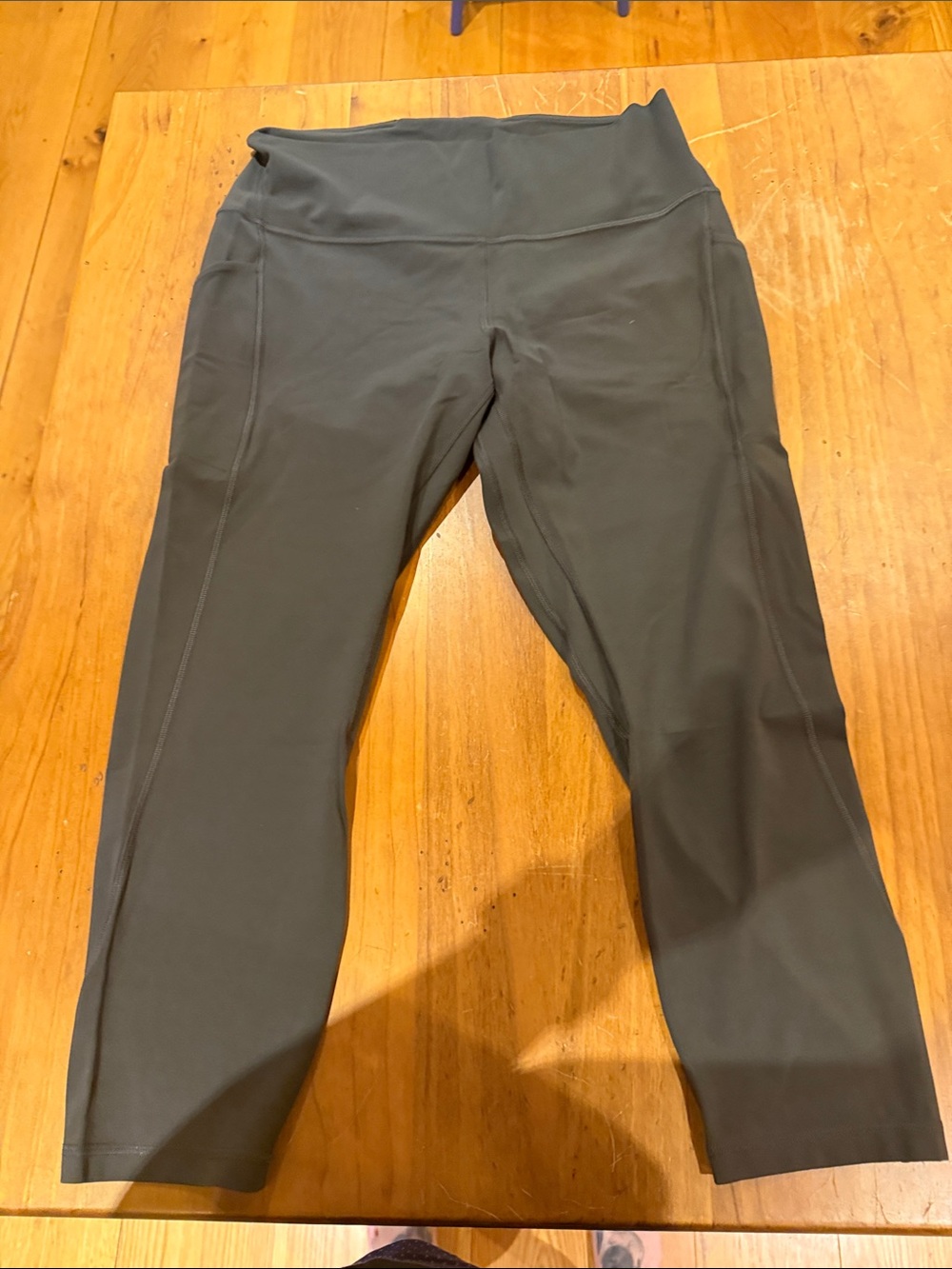 Women's High-Waist Performance Cropped Leggings - charcoal with pockets